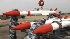 Новата версия на Су-57: Русия залага на изтребителя-невидимка за противовъздушна отбрана