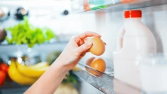 Не слагайте яйцата на вратата на хладилника