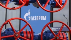 Акциите на "Газпром" пробиха 18-годишно дъно