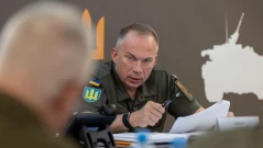 Зеленски обмисля освобождаването на главнокомандващия ген. Сирски заради масовите протести
