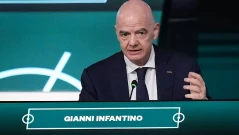 Светът „парализира“ ФИФА до оставка на Инфантино
