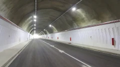 През нощта на 6 срещу 7 август ще чистят пътните знаци в тунел „Топли дол“ на „Хемус“