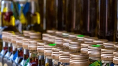 Задържаха трима при акция срещу нелегално производство на зехтин край София