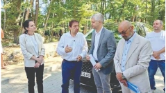 Кметът обещава още заповеди за събаряне