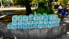 Столична община раздава вода в жегите