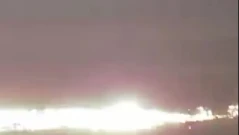 Какво се случва в небето край секретна база в Калифорния? Мистериозни светлини разпалиха теории за тайни оръжия (ВИДЕО)