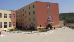 Нелегални мигранти избягаха от центъра в Пъстрогор
