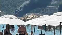 Голям пожар лумна на плаж Каваци (СНИМКИ)