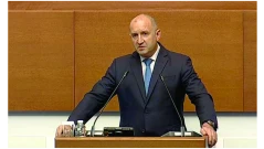 Румен Радев: Европа трудно ще съществува дълго срещу Русия (ОБЗОР)
