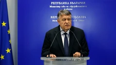 Резултатите от PISA пак не са добри, имаме спад по математика и четене, обяви министър Вълчев