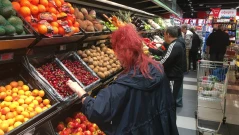 Плодове и зеленчуци поевтиняха чувствително на борсите