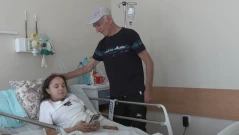 87-годишен дядо се грижи сам за болната си внучка