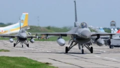 Украйна отрече твърденията, че повечето ѝ изтребители Ф-16 са извън строя