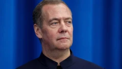 Медведев предупреди за заплаха от космическа война заради „киевския идиот“