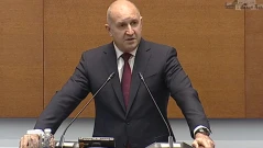 Радев заминава за Брюксел