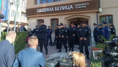 Изведоха кмета на Белица Радослав Ревански от общината с белезници