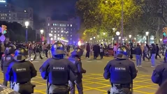 Безредици и в Барселона, задържаха най-малко 100 души