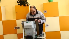 Преминаването към зимно време бъгна машините за гласуване