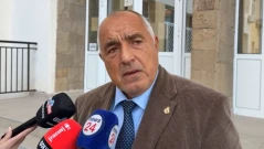 Лидерът на ГЕРБ Бойко Борисов гласува в Банкя